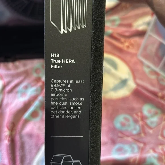 Levoit Air Purifier in White - Picture 4 of 7